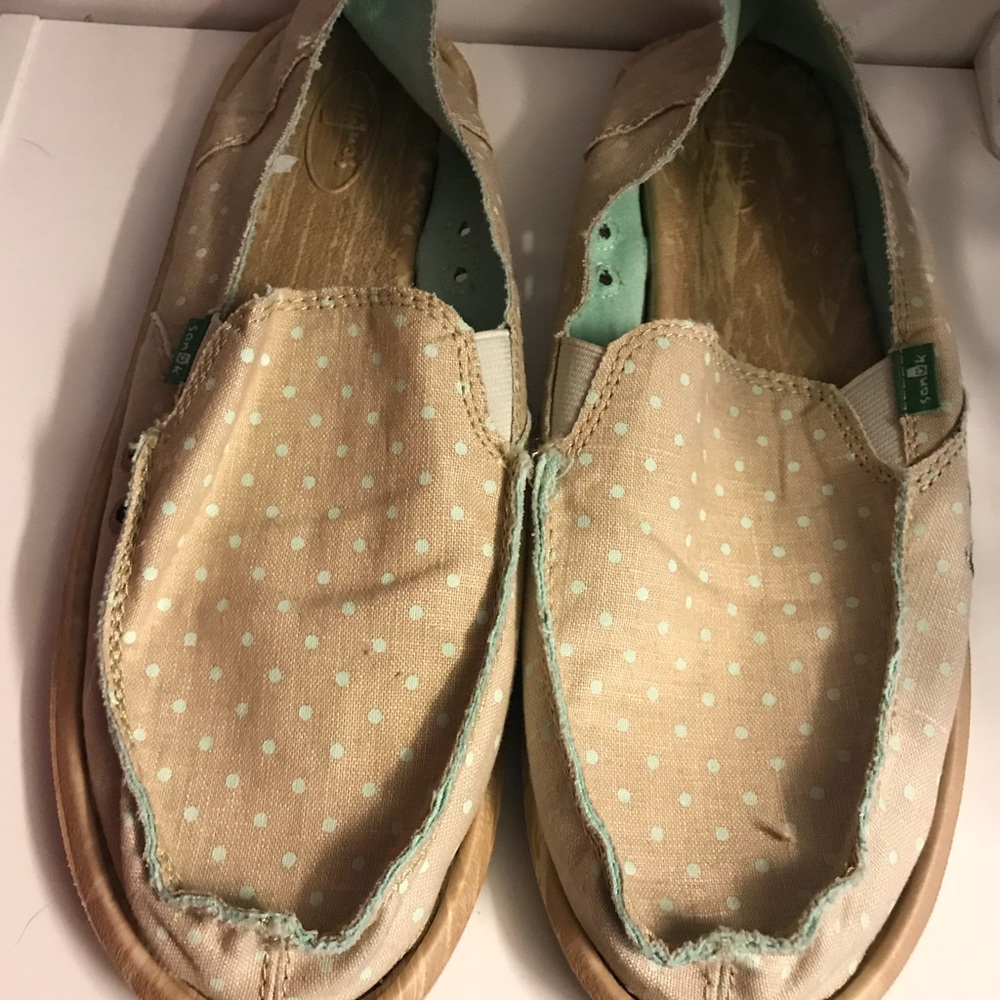 Sanuks